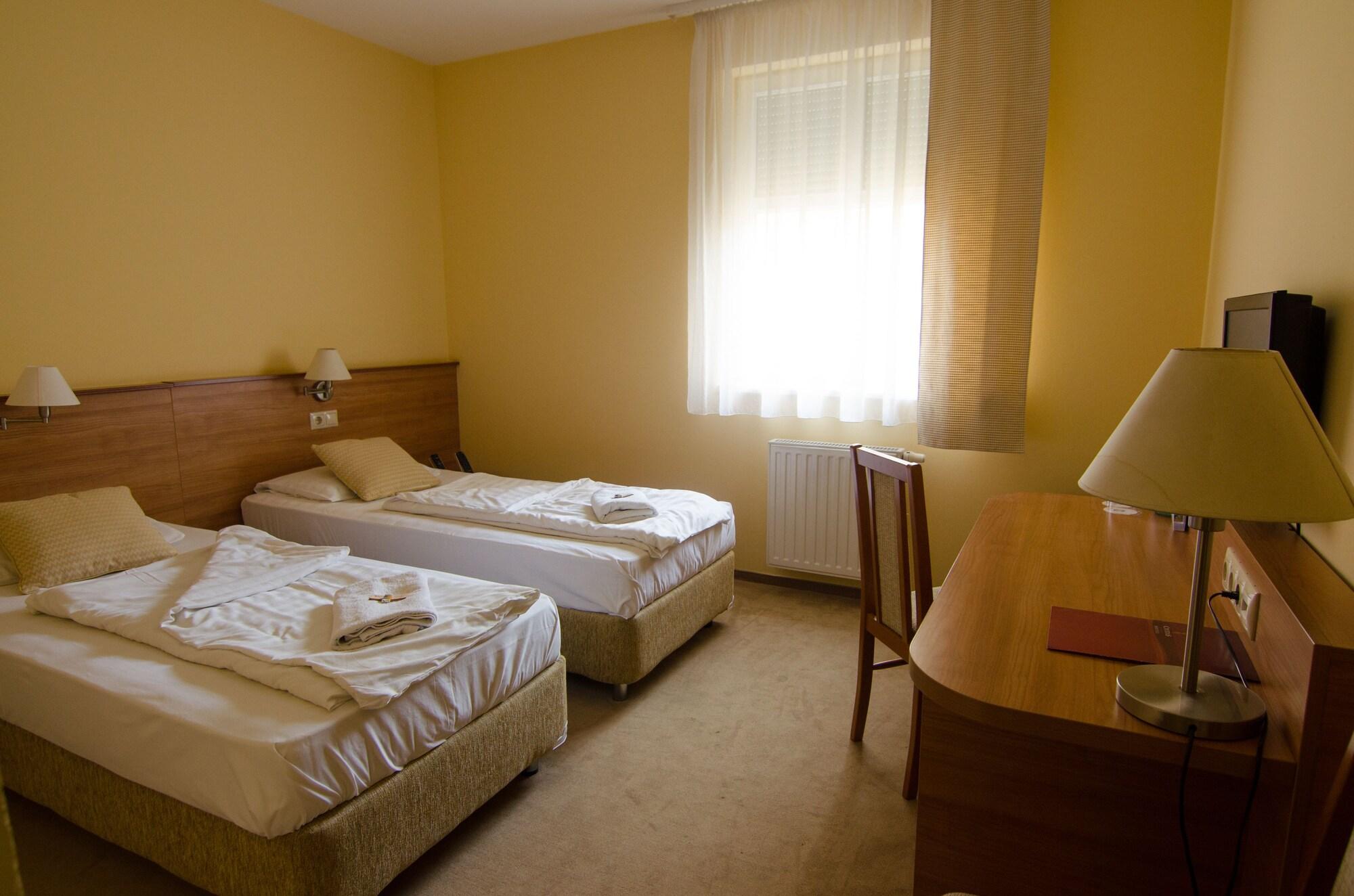 Hotel Civitas Sopron Eksteriør bilde