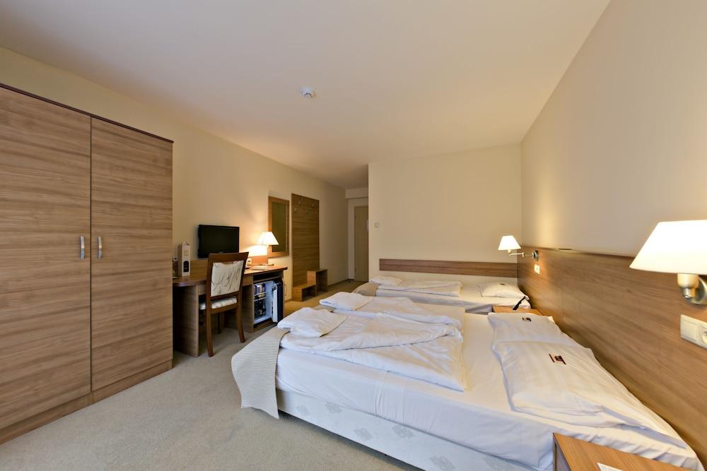 Hotel Civitas Sopron Eksteriør bilde