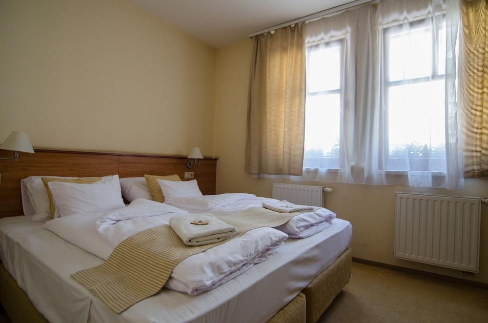 Hotel Civitas Sopron Eksteriør bilde